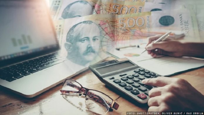 korak-po-korak-do-60-evra-jutros-do-10h-prijavilo-se-vise-od-524.000-ljudi:-evo-kako-izgleda-procedura-i-sta-ako-date-pogresne-podatke