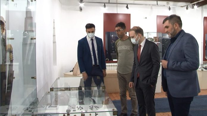 generalni-konzul-republike-turske-basar-basol-u-poseti-muzeju-“ras” generalni-konzul-republike-turske-basar-basol-u-poseti-muzeju-“ras”