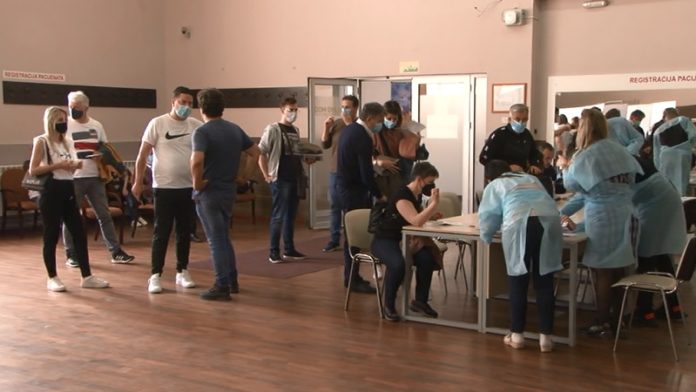 sarajevski-novinari-na-revakcinaciji-u-novom-pazaru sarajevski-novinari-na-revakcinaciji-u-novom-pazaru