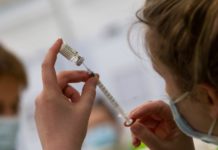 Britanska studija: Veoma malo umre posle prve doze vakcine britanska-studija:-veoma-malo-umre-posle-prve-doze-vakcine