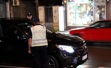 VELIKA AKCIJA POLICIJE U NOVOM PAZARU: Pretresi objekata, vozila i lica na više lokacija (FOTO) velika-akcija-policije-u-novom-pazaru:-pretresi-objekata,-vozila-i-lica-na-vise-lokacija-(foto)