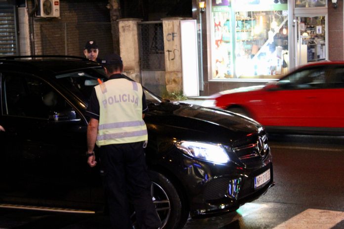 velika-akcija-policije-u-novom-pazaru:-pretresi-objekata,-vozila-i-lica-na-vise-lokacija-(foto)