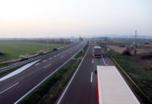 Na auto-putu se zapalila prikolica kamiona na-auto-putu-se-zapalila-prikolica-kamiona