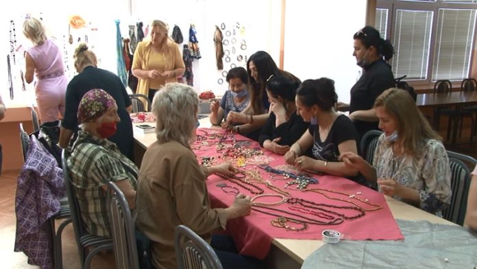 predbajramsko-druzenje-clanica-udruzenja-saveza-gluvih-i-nagluvih-novi-pazar predbajramsko-druzenje-clanica-udruzenja-saveza-gluvih-i-nagluvih-novi-pazar