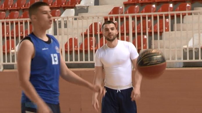 matija-novkovic-novi-kosarkas-novog-pazara:-uzeleo-sam-se-evropske-kosarke