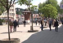 Sunčano i toplo, sa povremenim pljuskovima suncano-i-toplo,-sa-povremenim-pljuskovima