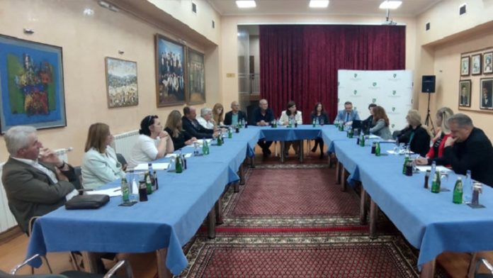 bnv:-sa-direktorima-osnovnih-skola-o-upisu-prvaka