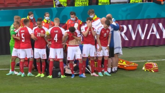 potresne-scene-na-euro2020!-fudbaleri-danske-u-suzama-okruzili-saigraca