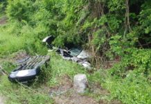 Sleteli kolima u provaliju: Povređeno troje sleteli-kolima-u-provaliju:-povredjeno-troje