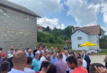 Vučić i Ljajić obišli džamiju u selu Buče vucic-i-ljajic-obisli-dzamiju-u-selu-buce