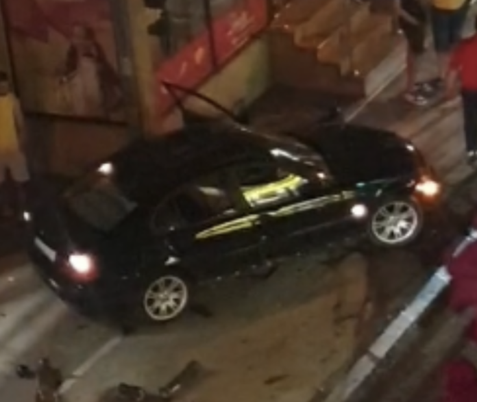 saobracajna-nezgoda-u-strogom-centru-novog-pazara-(video) saobracajna-nezgoda-u-strogom-centru-novog-pazara-(video)