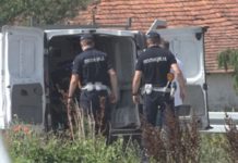 Hapšenje u Prijepolju: Policija kod momka za kojim se tragalo pronašla drogu hapsenje-u-prijepolju:-policija-kod-momka-za-kojim-se-tragalo-pronasla-drogu