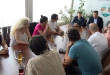 Glumci Regionalnog pozorišta Novi Pazar gosti gradonačelnika Nihata Biševca glumci-regionalnog-pozorista-novi-pazar-gosti-gradonacelnika-nihata-bisevca