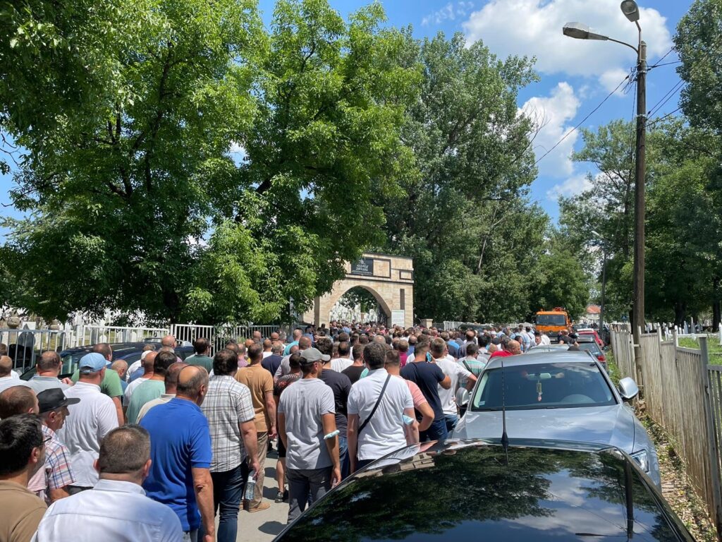 sahranjen-doktor-denis-bosnjak-(foto/video)