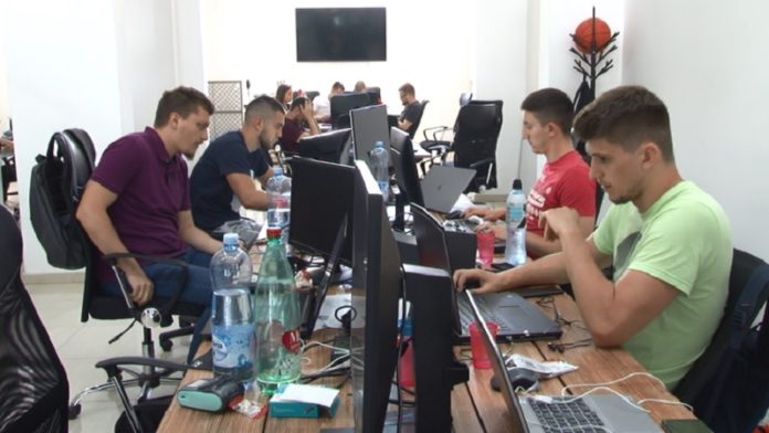 regionalni-inovacioni-“start-up-centar”-u-novom-pazaru-organizuje-jednomesecki-kamp-za-3d-animaciju