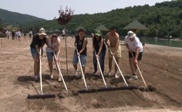 Akcijaši ORA sređuju Pazarsku plažu na jezeru Gazivode akcijasi-ora-sredjuju-pazarsku-plazu-na-jezeru-gazivode