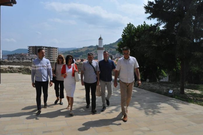 novi-pazar:-radovi-na-rekonstrukciji-kule-motrilje-teku-po-planu