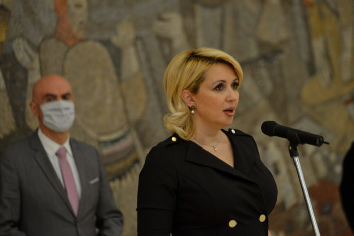 sednice-kriznog-staba-ce-se-odrzavati-cesce,-odluke-ce-zavisiti-od-epidemeoloske-situacije