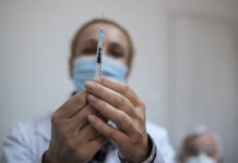 Efikasnost Fajzera i Astra Zeneke opada tri meseca nakon druge doze? efikasnost-fajzera-i-astra-zeneke-opada-tri-meseca-nakon-druge-doze?