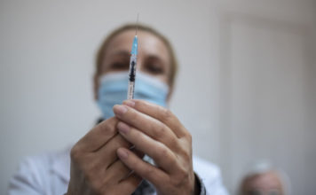 Efikasnost Fajzera i Astra Zeneke opada tri meseca nakon druge doze? efikasnost-fajzera-i-astra-zeneke-opada-tri-meseca-nakon-druge-doze?