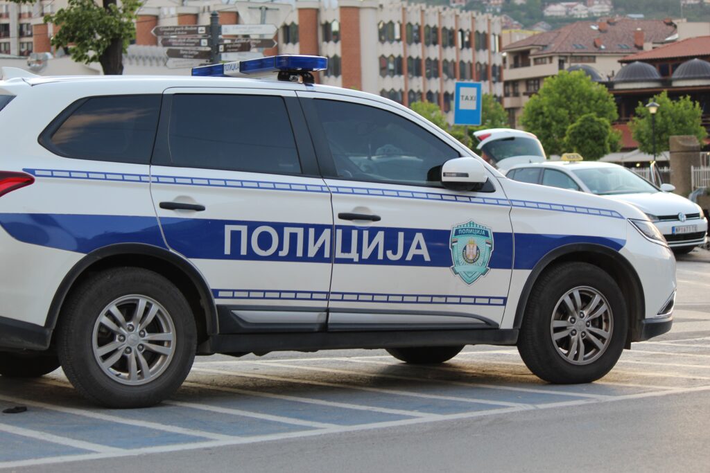 policija-u-automobilu-kod-muskarca-iz-novog-pazara-pronasla-pistolj