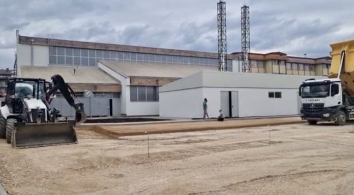u-toku-radovi-na-asfaltiranju-parkinga-dvorane-dogus-u-novom-pazaru