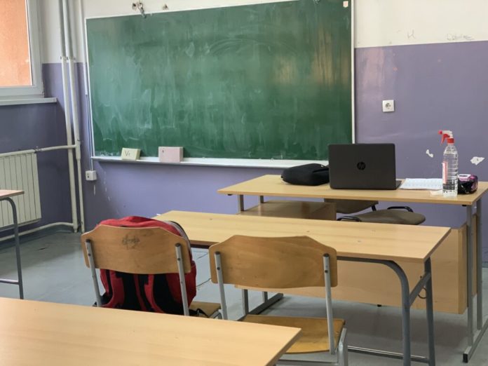 osnovci-u-novom-pazaru-i-tutinu-krecu-u-skolu-normalno!-ucenici-srednjih-skola-kombinovano-i-online