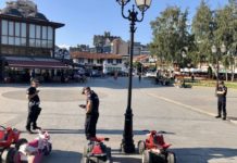 DETALJI TUČE U CENTRU NOVOG PAZARA! Maloletnici napali radnika koji izdaje autiće, dvoje povređeno detalji-tuce-u-centru-novog-pazara!-maloletnici-napali-radnika-koji-izdaje-autice,-dvoje-povredjeno