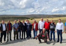 Hasanović sa funkcionerima SDP Srbija posetio selo Buče hasanovic-sa-funkcionerima-sdp-srbija-posetio-selo-buce