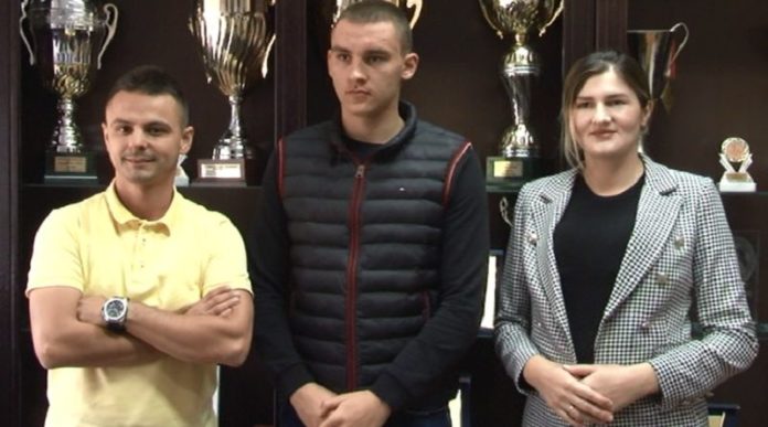 ahmed-mavric-na-ep-u-budvi