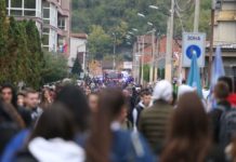 Ugašen požar u Tehničkoj školi u Novom Pazaru! Jedan učenik prevezen u bolnicu (FOTO/VIDEO) ugasen-pozar-u-tehnickoj-skoli-u-novom-pazaru!-jedan-ucenik-prevezen-u-bolnicu-(foto/video)