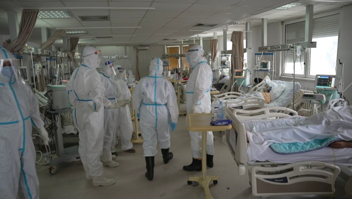 novozarazeni-uglavnom-mladi-i-nevakcinisani novozarazeni-uglavnom-mladi-i-nevakcinisani