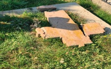 Vernici uznemirini zbog oštećenih nadgrobnih spomenika na novopazarskom pravoslavnom groblju Šestovo vernici-uznemirini-zbog-ostecenih-nadgrobnih-spomenika-na-novopazarskom-pravoslavnom-groblju-sestovo