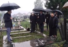 Gradonačelnik Novog Pazara sa saradnicima obišao porušene spomenike na pravoslavnom groblju Šestovo gradonacelnik-novog-pazara-sa-saradnicima-obisao-porusene-spomenike-na-pravoslavnom-groblju-sestovo