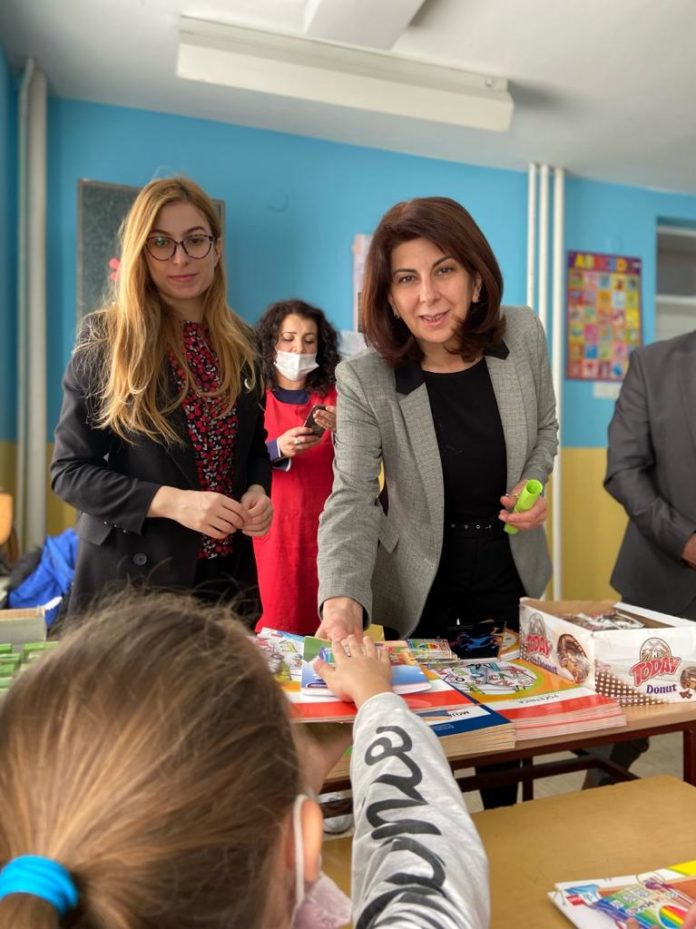 bnv:-udzbenici-podijeljeni-i-predskolcima-u-sebecevu-–-predskolci-poklonili-pjesmu bnv:-udzbenici-podijeljeni-i-predskolcima-u-sebecevu-–-predskolci-poklonili-pjesmu