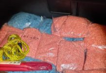 Na Gradini zaustavljen automobil prepun droge (FOTO) na-gradini-zaustavljen-automobil-prepun-droge-(foto)