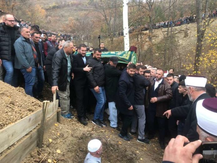 nakon-dzenaze-na-gradskom-trgu,-zukorlic-ukopan-u-orlju