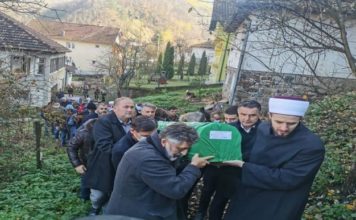 Delegacija SDP-a i Grada Novog Pazara prisustvovala komemoraciji i dženazi majki Srebrenice Hajri Ćatić delegacija-sdp-a-i-grada-novog-pazara-prisustvovala-komemoraciji-i-dzenazi-majki-srebrenice-hajri-catic