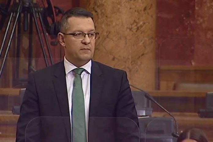 na-predlog-sdp-a,nize-cene-registracije-polovnih-vozila-i-do-60% na-predlog-sdp-a,nize-cene-registracije-polovnih-vozila-i-do-60%