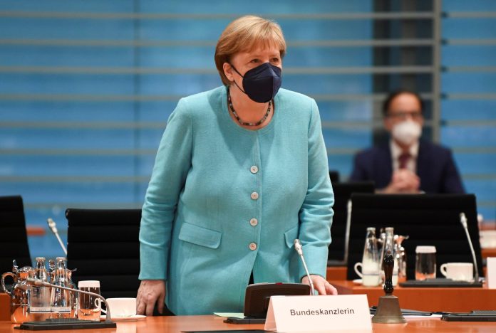 angela-merkel-pozvala-na-dodatne-mere-protiv-korona-virusa-u-nemackoj