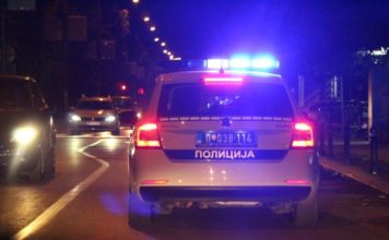 UHAPŠEN TUTINAC! Nožem ubo sugrađanina tri puta u vrat uhapsen-tutinac!-nozem-ubo-sugradjanina-tri-puta-u-vrat