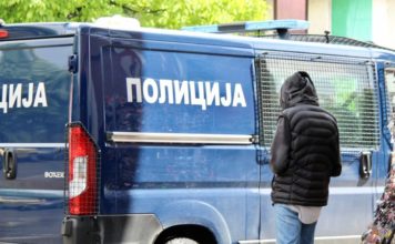 Uhapšen aktivista Irfan Cale Ugljanin! Policija mu pronašla oružje na dan posete predsednika Srbije uhapsen-aktivista-irfan-cale-ugljanin!-policija-mu-pronasla-oruzje-na-dan-posete-predsednika-srbije