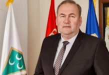 Predsednik Nihad Hasanović: Čekamo reakciju MUP-a! Od svih predstavnika vlasti u Srbiji sa Vučićem najbolje sarađujemo i on je naš glavni partner u rešavanju svih problema predsednik-nihad-hasanovic:-cekamo-reakciju-mup-a!-od-svih-predstavnika-vlasti-u-srbiji-sa-vucicem-najbolje-saradjujemo-i-on-je-nas-glavni-partner-u-resavanju-svih-problema