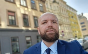 Kladničanin: Repertoar pesama iz Priboja vodi društvo u sunovrat! Institucije moraju da reaguju kladnicanin:-repertoar-pesama-iz-priboja-vodi-drustvo-u-sunovrat!-institucije-moraju-da-reaguju