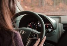 Majka stavila sina u prtljažnik da bi se zaštitila od virusa majka-stavila-sina-u-prtljaznik-da-bi-se-zastitila-od-virusa