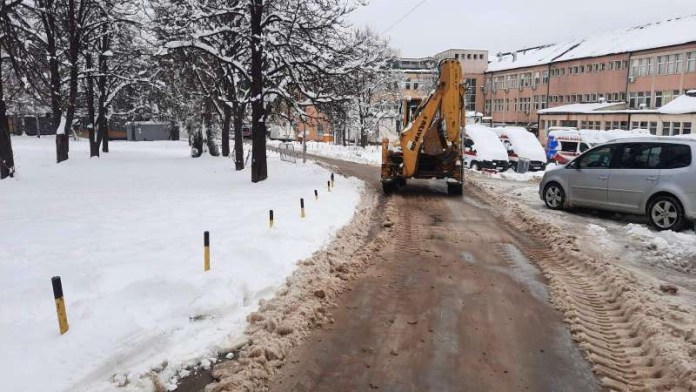 intezivno-ciscenje-snega-sa-ulica-novog-pazara