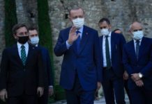 Turska novinarka uhapšena zbog navodne uvrede upućene Erdoganu turska-novinarka-uhapsena-zbog-navodne-uvrede-upucene-erdoganu