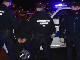 policija:-uhapseno-cetvoro-iz-srbije-i-crne-gore,-zaplenjena-droga-i-oruzje