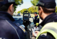 Žena sa malom decom u kolima vozila skoro 200 kilometara na sat zena-sa-malom-decom-u-kolima-vozila-skoro-200-kilometara-na-sat