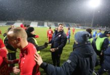 Novopazarska policija traga za huliganima koji su napravili nered na Gradskom stadionu novopazarska-policija-traga-za-huliganima-koji-su-napravili-nered-na-gradskom-stadionu